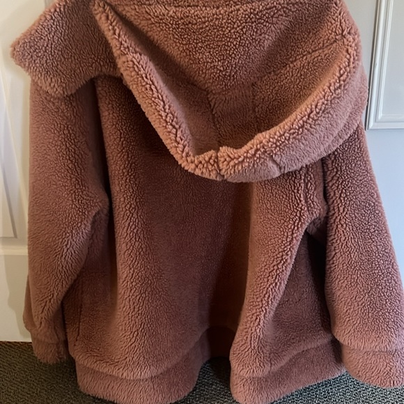 Purchase from carbon 38 never worn sitting in the sitting in the closet nwot - Picture 4 of 4